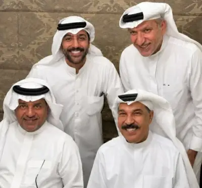 راشد الماجد يلبي دعوة سالم الهندي في الكويت بحضور عبد الله الرويشد