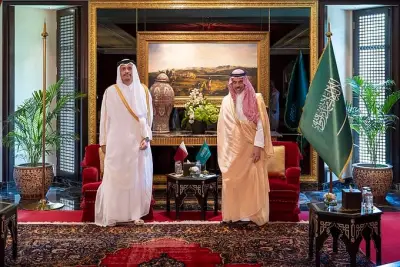 فيصل بن فرحان يبحث مع رئيس وزراء قطر التعاون والمستجدات الإقليمية