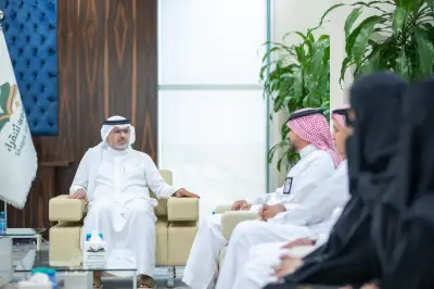 رئيس جامعة شقراء يكرم طالبتين حصدتا وسام التميز في اختبار جاهزية