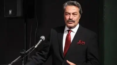 وفاة أسطورة السينما التركية قدير إينانير عن 77 عاماً بعد صراع مع المرض