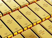 تراجع أسعار الذهب: عيار 18 يصل إلى 406 ريالات والأوقية تفقد 52 دولارًا