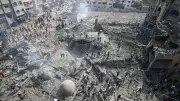 6 شهداء و15 مصاباً في قصف إسرائيلي على مركز إيواء للنازحين بغزة