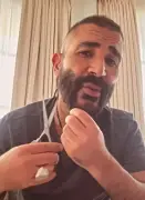 أحمد سعد يحلق شعره بعد جدل المظهر الأخير ويؤكد احترامه للجمهور