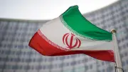 إيران توقف تبادل الرسائل مع واشنطن وتلوح بإغلاق هرمز وباب المندب