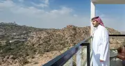 محافظ الطائف يتفقد استعدادات المواقع السياحية في الشفا لموسم الصيف