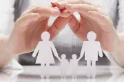 كيف تؤثر مهنة الزوج على تعامله الأسري؟ مستشارة تجيب