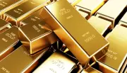 تراجع أسعار الذهب يتجه لخسارة أسبوعية مع ارتفاع التضخم ومخاوف الفائدة