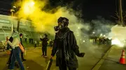 سرقة معدات صحفية خلال احتجاجات نيوجيرسي على يد رقيب شرطة