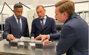 وزير الصناعة يزور مركز كرونستادت للهندسة في سانت بطرسبورغ