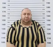 الداخلية السورية تعلن القبض على ساري مخلوف بتهم المشاركة في مجزرة البيضا وإدارة شبكة تهريب دولية