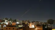 إسرائيل تشن ضربات على إيران رداً على صواريخ طهران