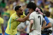 البرازيل تقلب تأخرها أمام اليابان إلى فوز مثير وتتأهل لثمن النهائي