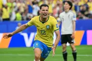 مارتينيلي يقود البرازيل لثمن النهائي بفوز درامي على اليابان