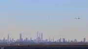 تحقيق عاجل بعد بلاغ اصطدام طائرة جيت بلو بطائرة مسيرة قرب مطار JFK