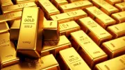 الذهب يواصل انخفاضه قرب أدنى مستوى في 7 أشهر مع قوة الدولار