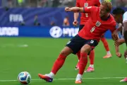 هاري كين يتجاوز لينيكر ويصبح الهداف التاريخي لإنجلترا في كأس العالم