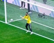 محمد العويس يودع المونديال بأداء بطولي وإشادات واسعة