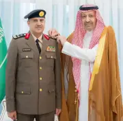 أمير الباحة يقلّد عميدين رتبتهما الجديدة بمرور ودوريات الأمن