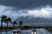 أمطار رعدية على 4 مناطق ورياح مثيرة للأتربة في مكة