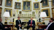 ترامب: رسوم إيران على عبور هرمز غير مقبولة والناتو خذلنا في الحرب