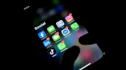 الإمارات تمنع الأطفال دون 15 عاماً من استخدام وسائل التواصل الاجتماعي