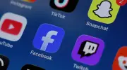 الإمارات تحظر استخدام وسائل التواصل الاجتماعي للأطفال دون 15 عامًا