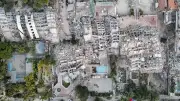 فيديو يوثق انهيار مبنى سكني في ثوانٍ خلال زلزال فنزويلا المدمر