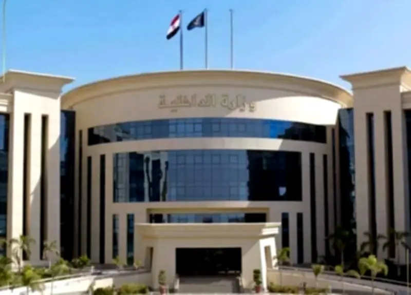 حقيقة وفاة متهم داخل قسم شرطة في مصر: وزارة الداخلية تكشف الفخ الرقمي