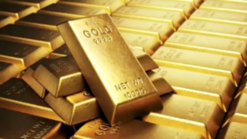 الذهب يتراجع 0.7% مع ارتفاع عوائد السندات وتوقعات رفع الفائدة