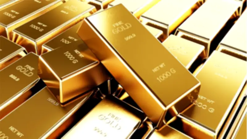 الذهب يستقر قرب أعلى مستوياته في أسبوعين مع تراجع توقعات رفع الفائدة