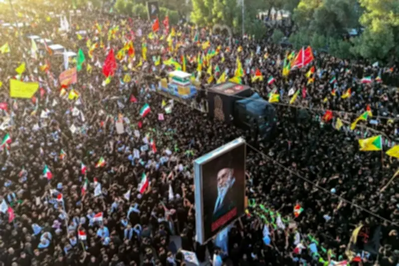 حشود غفيرة تودع خامنئي في النجف وسط توتر متصاعد