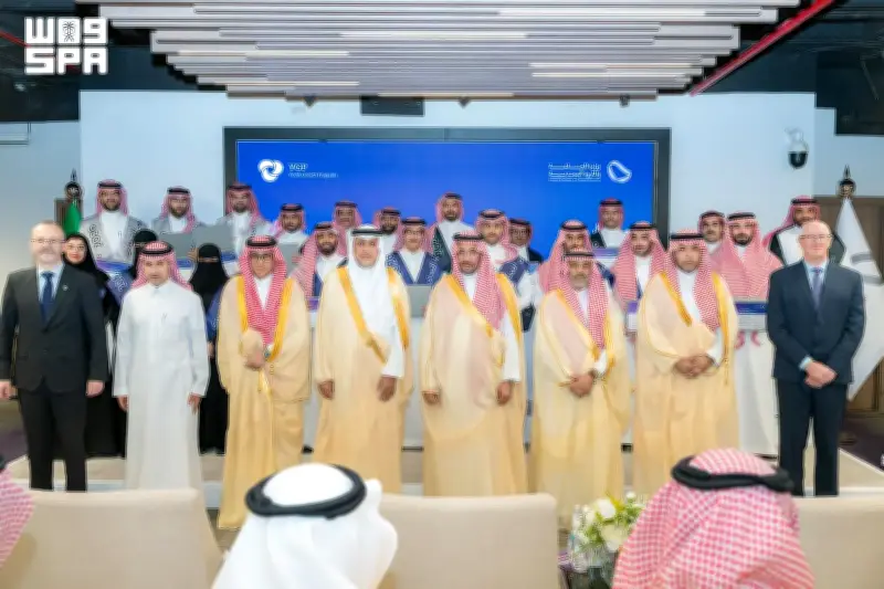 أسعار النفط ترتفع بدعم من تراجع المخزونات الأمريكية