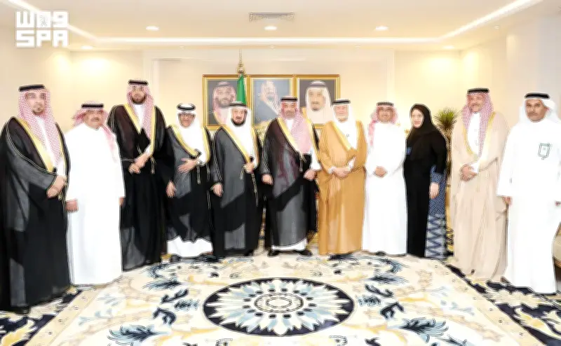 أمير نجران يلتقي ضيوف صيف 2026 ويؤكد أهمية الهوية الثقافية والتراثية
