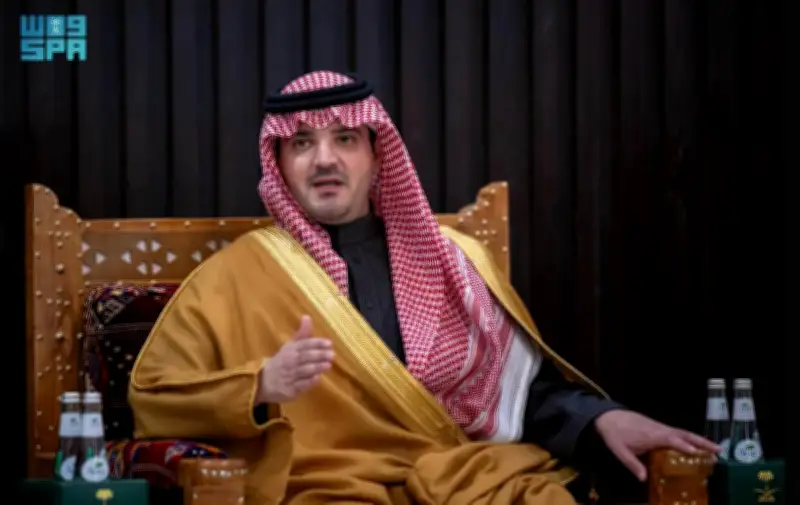 ترقية 474 فرداً من الدفاع المدني بتوجيه من وزير الداخلية