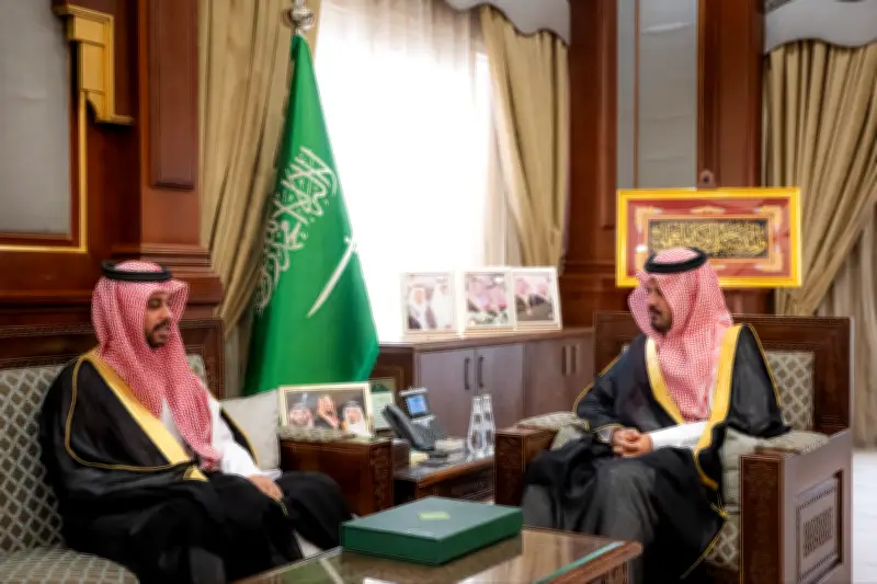 أمير الرياض يوجه بتوفير موقع بديل لمشروع إسكاني في الشفا