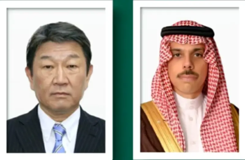 وزير الخارجية السعودي يبحث القضايا الإقليمية مع نظيره الياباني