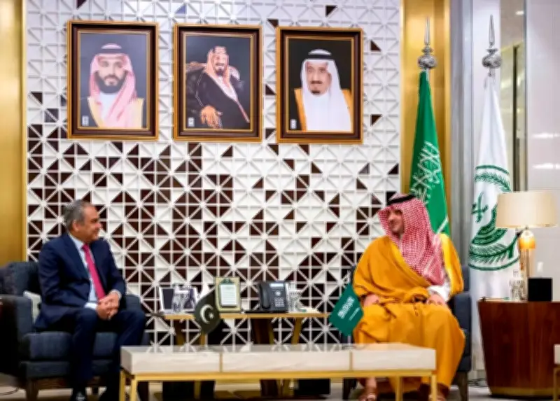 وزير الداخلية السعودي يبحث مع نظيره الباكستاني تعزيز التعاون الأمني