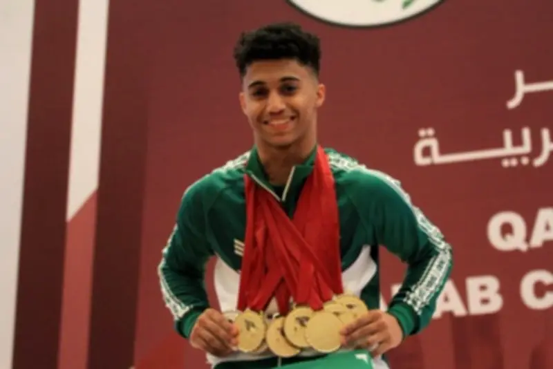 الرباع السعودي العجيان يحطم رقمًا قياسيًا عالميًا للشباب في كولومبيا