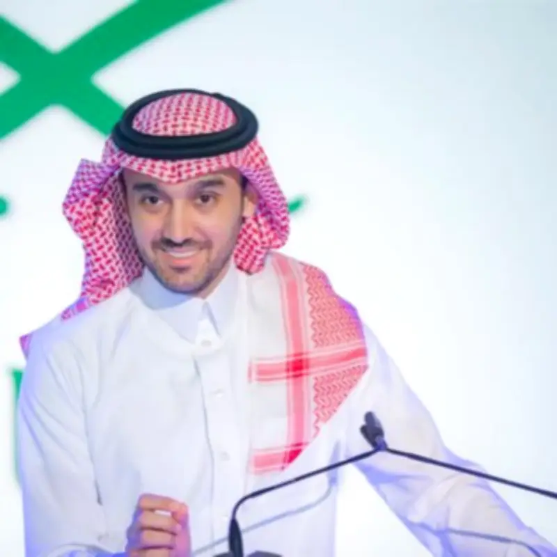 وزير الرياضة يبارك إنجاز العجيان التاريخي بتحطيم الرقم القياسي العالمي للشباب