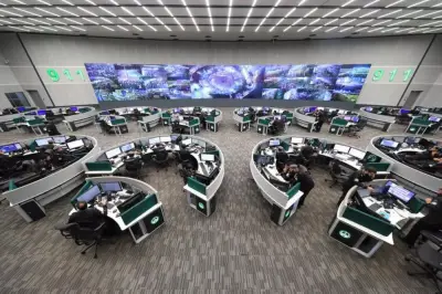 911 يستقبل 2.6 مليون اتصال في 4 مناطق خلال يونيو 2026