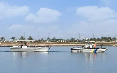 حرس الحدود بينبع ينقذ مواطنين تعطلت واسطتهما البحرية في عرض البحر