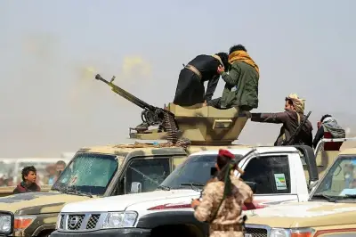 مقتل 16 جندياً حكومياً في هجوم للحوثيين بالحديدة
