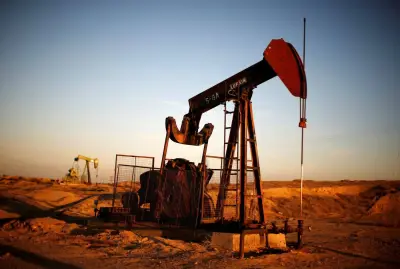 أمير الرياض يوجه بتطوير 18 موقعاً للساحات البلدية